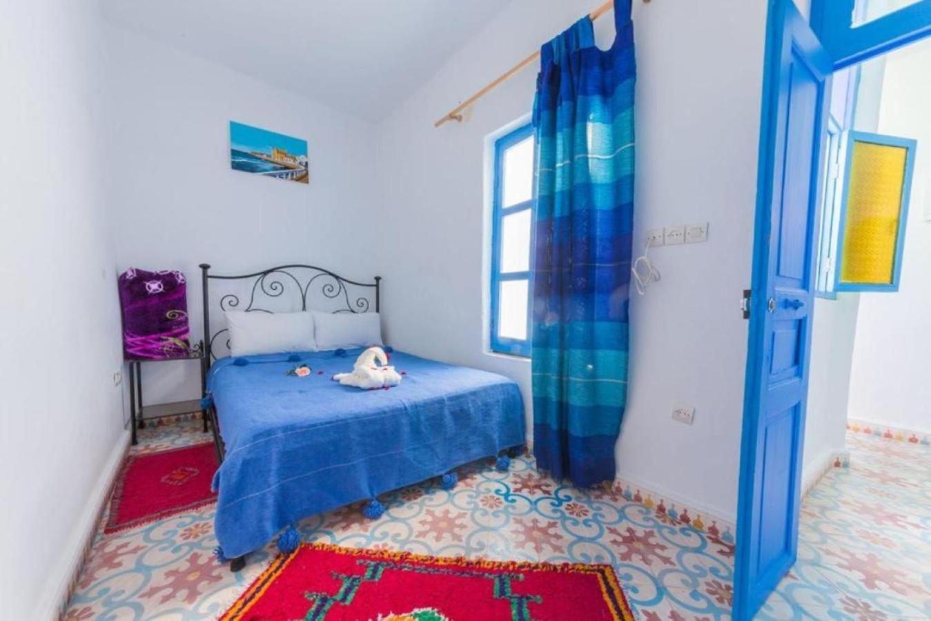 Riad Aylal Szavíra Kültér fotó
