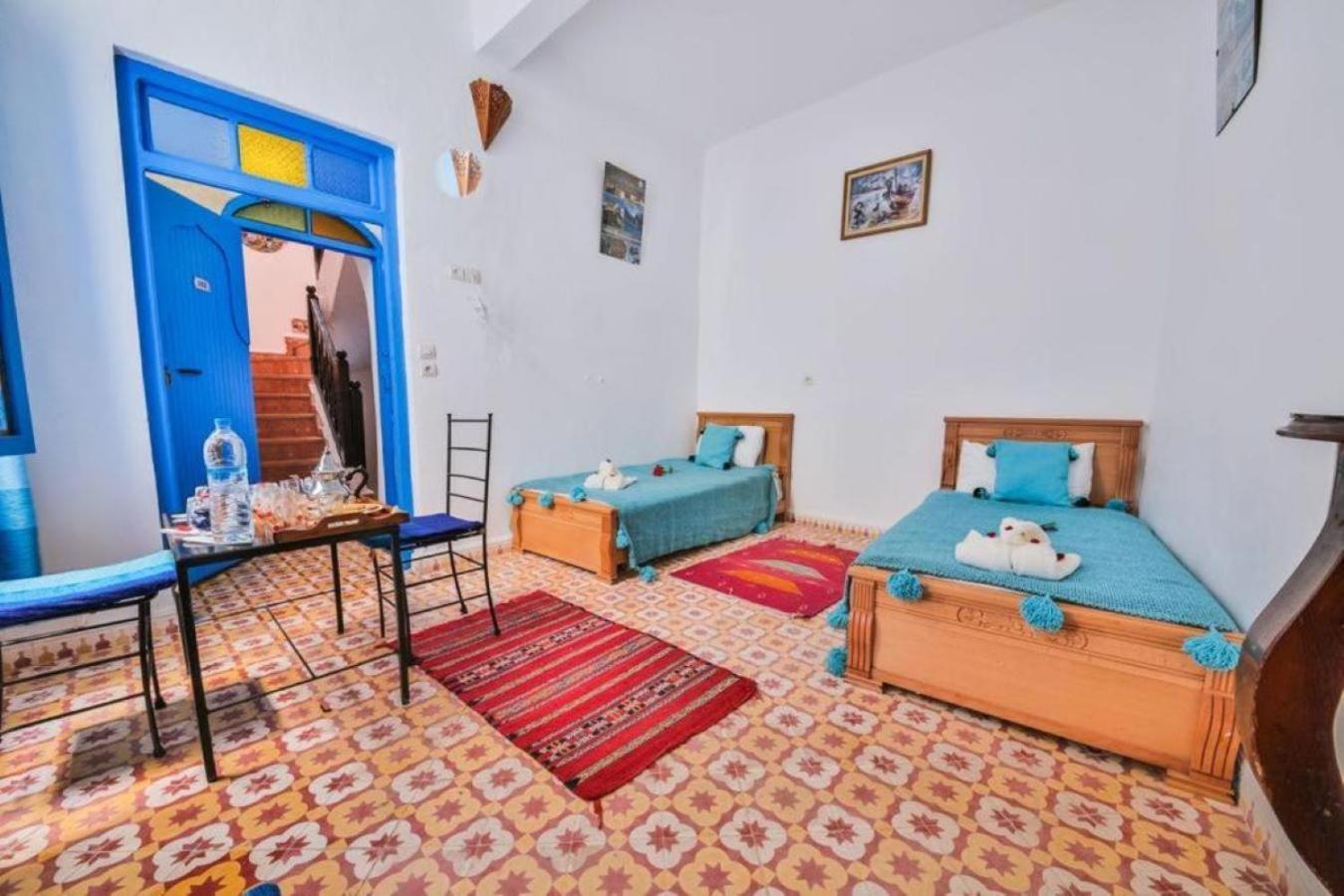 Riad Aylal Szavíra Kültér fotó